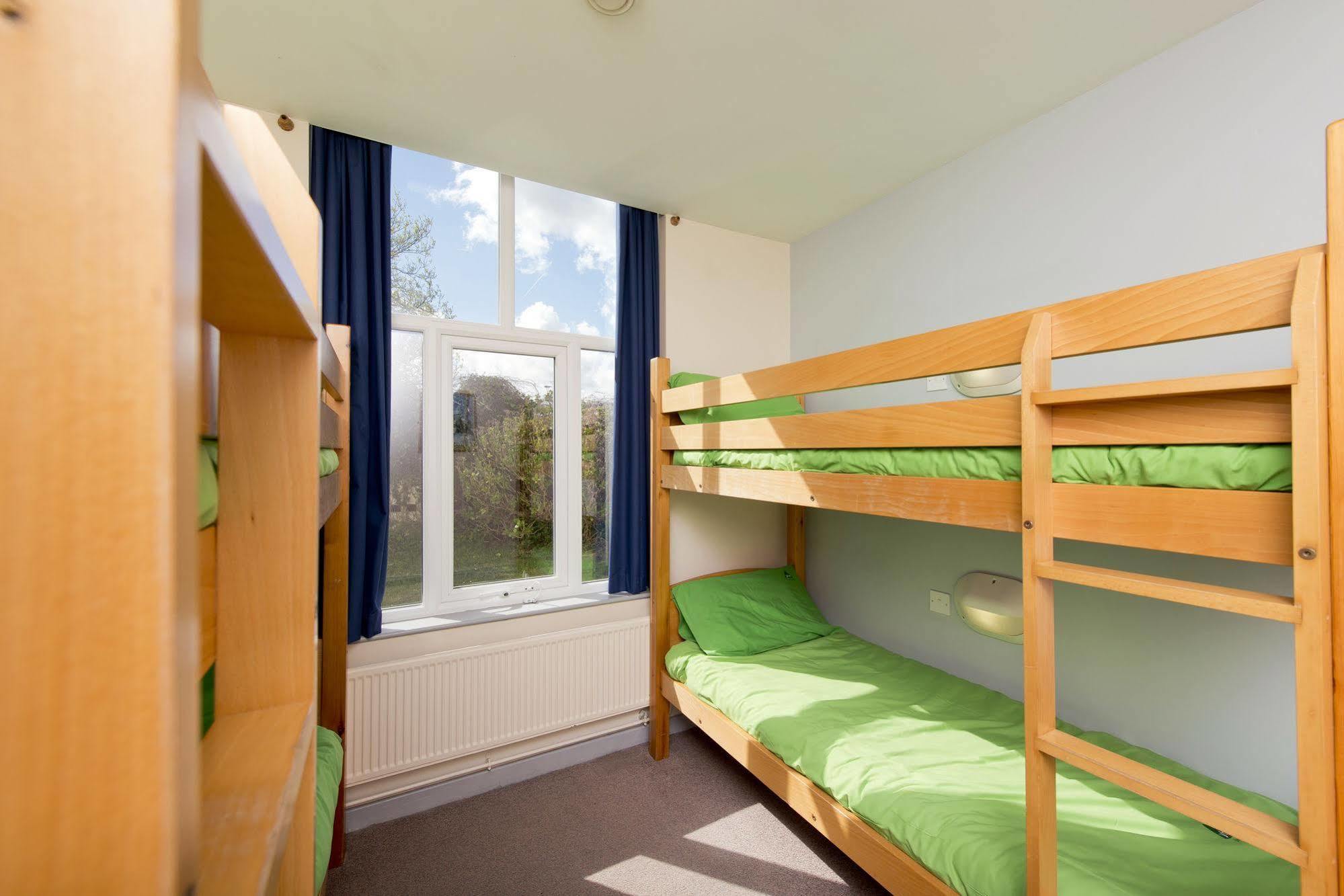 Hostel Yha Manorbier Tenby Exteriér fotografie