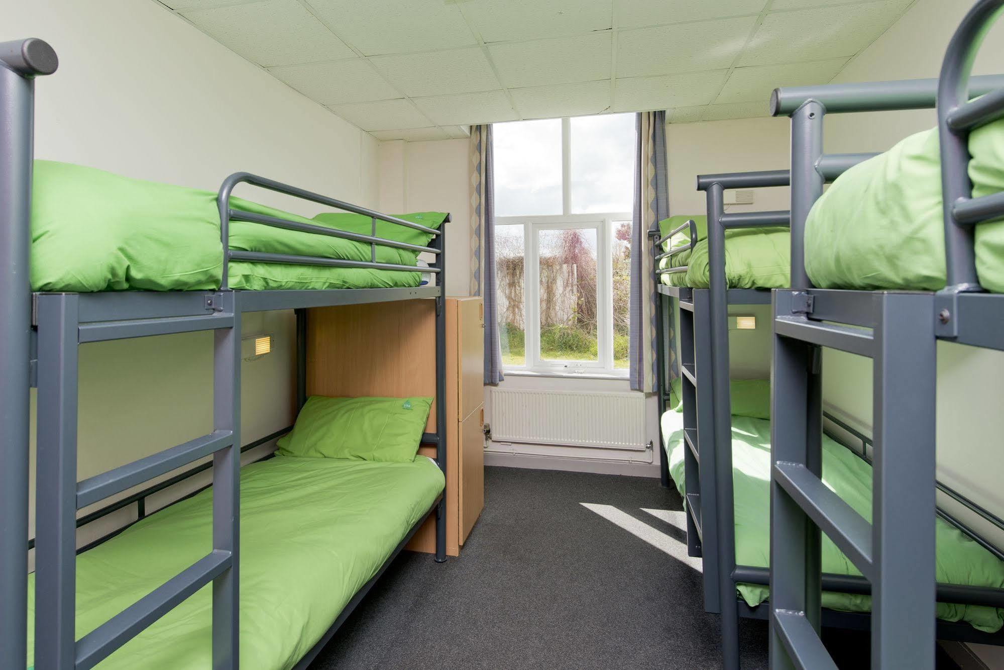 Hostel Yha Manorbier Tenby Exteriér fotografie